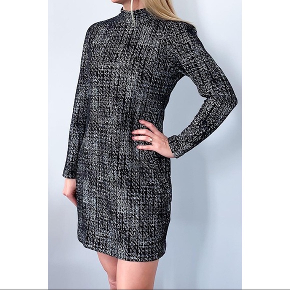 Veronica M Long Sleeve Shift Dress With Pockets - Picture 4 of 4